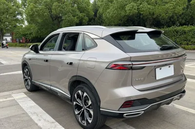 Roewe RX5 New Energy 2023, 35100 км, за 10991 USD - фото 21