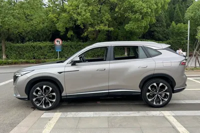 Roewe RX5 New Energy 2023, 35100 км, за 10991 USD - фото 22