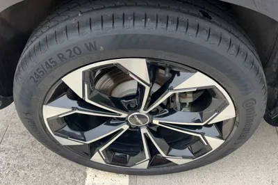 Roewe RX5 New Energy 2023, 35100 км, за 10991 USD - фото 23
