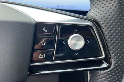Roewe RX5 New Energy 2023, 35100 км, за 10991 USD - фото 45