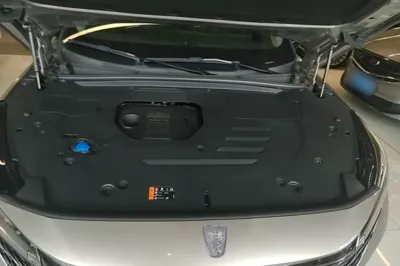 Roewe RX5 New Energy 2023, 35100 км, за 10991 USD - фото 49