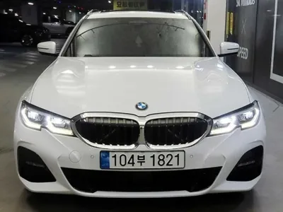 BMW 3-Series 2022, 35895 км, за 25092.63 USD