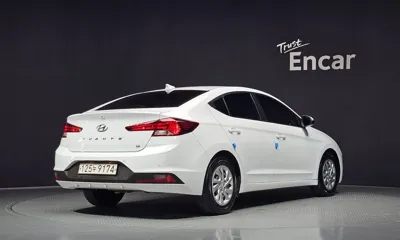 Hyundai Avante 2019, 129906 км, за 4495.12 USD