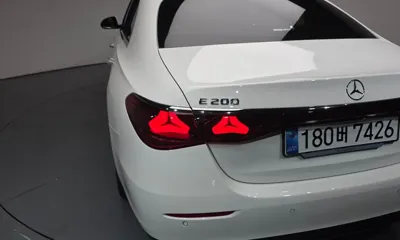 Mercedes-Benz E-Class 2026, 3503 км, за 42239.59 USD - фото 23