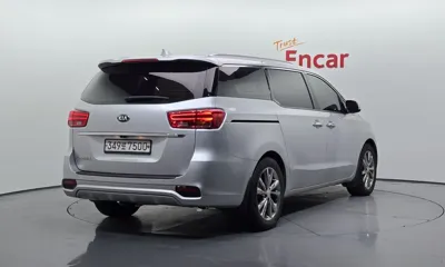 Kia Canival 2019, 102685 км, за 10115.6 USD