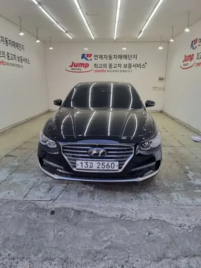 Hyundai Grandeur 2018, 100743 км, за 8923.86 USD