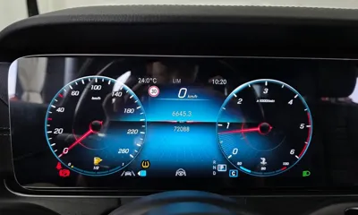 Mercedes-Benz E-Class 2021, 72088 км, за 23434.42 USD - фото 8