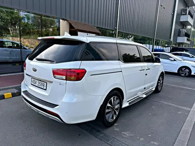 Kia Canival 2015, 212271 км, за 3708.04 USD