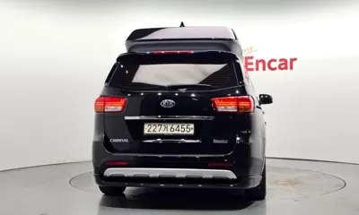 Kia Canival 2018, 121127 км, за 12552.89 USD