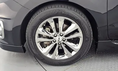 Kia Canival 2018, 121127 км, за 12552.89 USD
