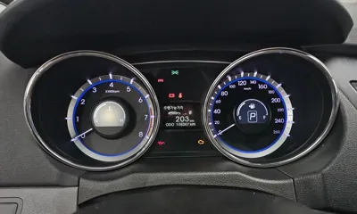 Hyundai Sonata 2011, 105307 км, за 1950.2 USD - фото 8