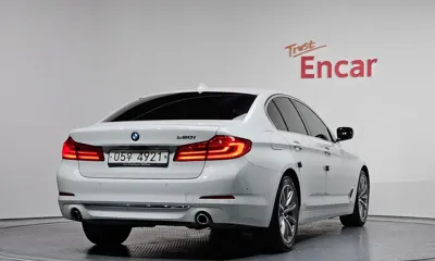 BMW 5-Series 2019, 40674 км, за 16771.91 USD