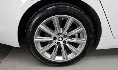 BMW 5-Series 2019, 40674 км, за 16771.91 USD