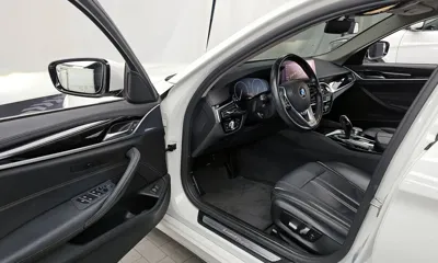 BMW 5-Series 2019, 40674 км, за 16771.91 USD - фото 10