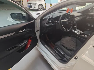 Honda Civic 2016, 61800 км, за 9511 USD - фото 17