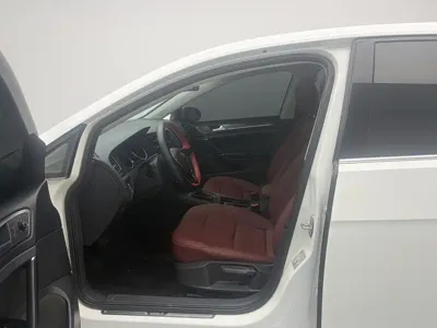 Volkswagen Golf 2018, 92100 км, за 8210.55 USD - фото 12