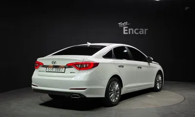 Hyundai Sonata 2016, 170146 км, за 4923.2 USD