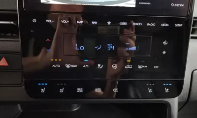 Hyundai Staria 2022, 26743 км, за 16938.12 USD - фото 32
