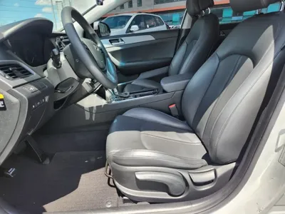 Hyundai Sonata 2016, 134508 км, за 4225.44 USD - фото 12