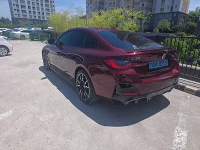 BMW i4 2023, 24334 км, за 39713.8 USD