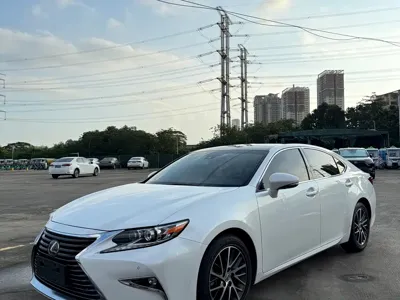 Lexus ES · 2016 год