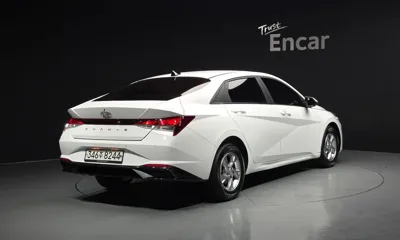 Hyundai Avante 2021, 62339 км, за 10994.02 USD