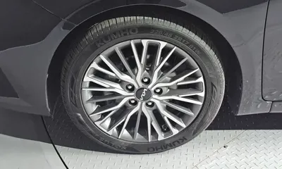 Kia K3 2022, 73459 км, за 10108.97 USD