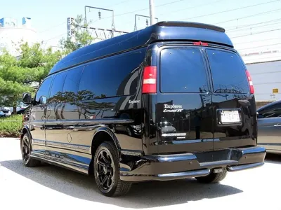 Chevrolet Express Van 2014, 87077 км, за 13719.31 USD
