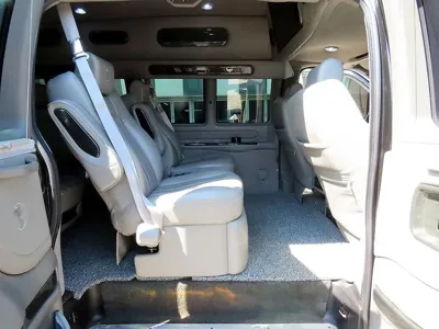 Chevrolet Express Van 2014, 87077 км, за 13596.16 USD - фото 6