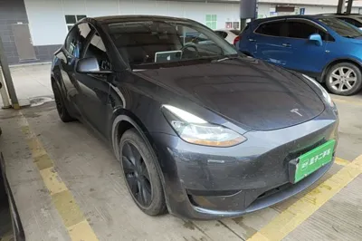 Tesla Model Y 2024, 66100 км, за 29080 USD