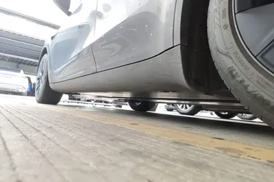 Tesla Model Y 2024, 66100 км, за 29080 USD - фото 25