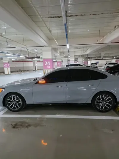 BMW 5-Series 2025, 22000 км, за 43001.85 USD