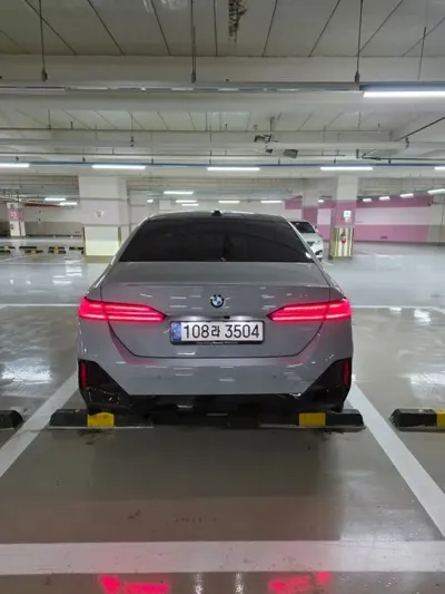 BMW 5-Series 2025, 22000 км, за 43001.85 USD - фото 8