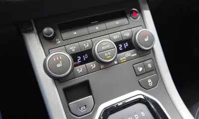 Land Rover Range Rover Evoque 2018, 123362 км, за 14911.76 USD - фото 19