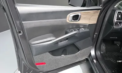 Kia Sorento 2023, 45071 км, за 16895.27 USD - фото 24