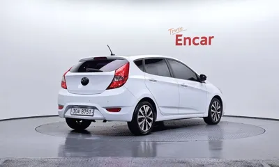 Hyundai Accent 2012, 257260 км, за 2114.3 USD