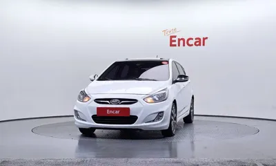 Hyundai Accent 2012, 257260 км, за 2114.3 USD