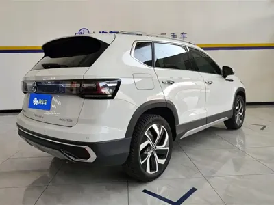 Volkswagen Tharu 2025, 15400 км, за 18149.92 USD