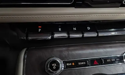 Lincoln Aviator 2022, 38470 км, за 28751.48 USD - фото 9