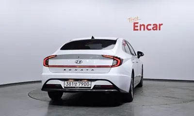 Hyundai Sonata 2021, 127725 км, за 8775.92 USD