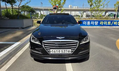 Hyundai Genesis 2016, 188000 км, за 7877.12 USD