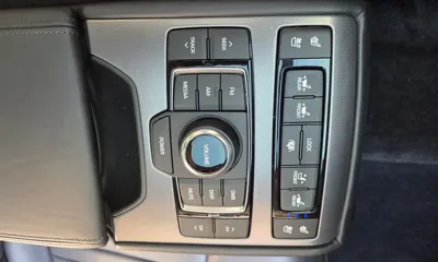 Hyundai Genesis 2016, 188000 км, за 7814.02 USD - фото 14
