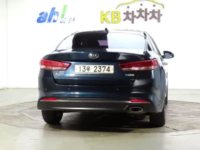 Kia K5 2016, 151162 км, за 2642.88 USD