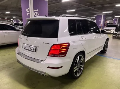 Mercedes-Benz GLK-Class 2015, 91531 км, за 12026.26 USD