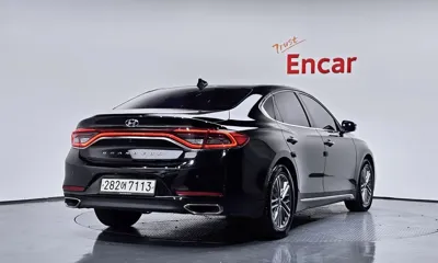 Hyundai Grandeur 2018, 137155 км, за 9852.86 USD