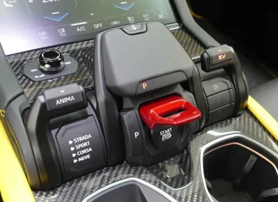 Lamborghini Urus 2025, 1535 км, за 265852.7 USD - фото 7
