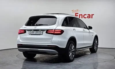 Mercedes-Benz GLC-Class 2019, 65078 км, за 16082.45 USD