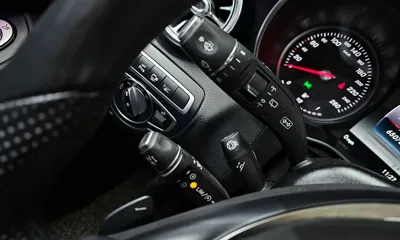 Mercedes-Benz GLC-Class 2019, 65078 км, за 16082.45 USD - фото 18