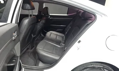 Hyundai Avante 2018, 115814 км, за 7155.05 USD - фото 12