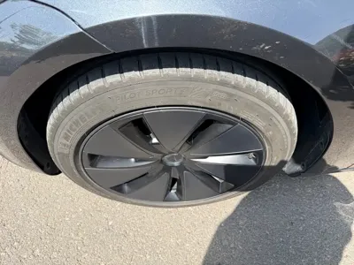 Tesla Model 3 2025, 21000 км, за 21924.24 USD